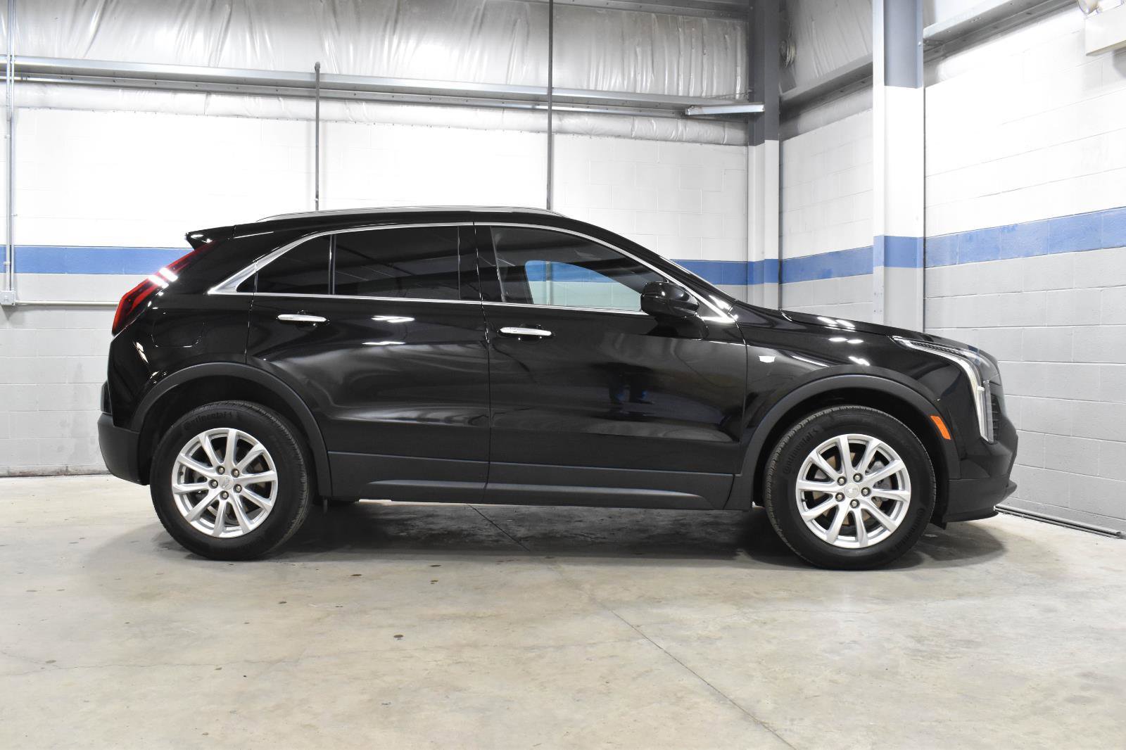 Certified 2023 Cadillac XT4 Luxury w/ Cold Weather Package AWD/4WD image 28