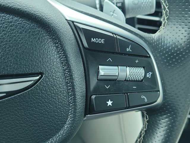 Used 2025 Genesis G70 2.5T RWD image 24
