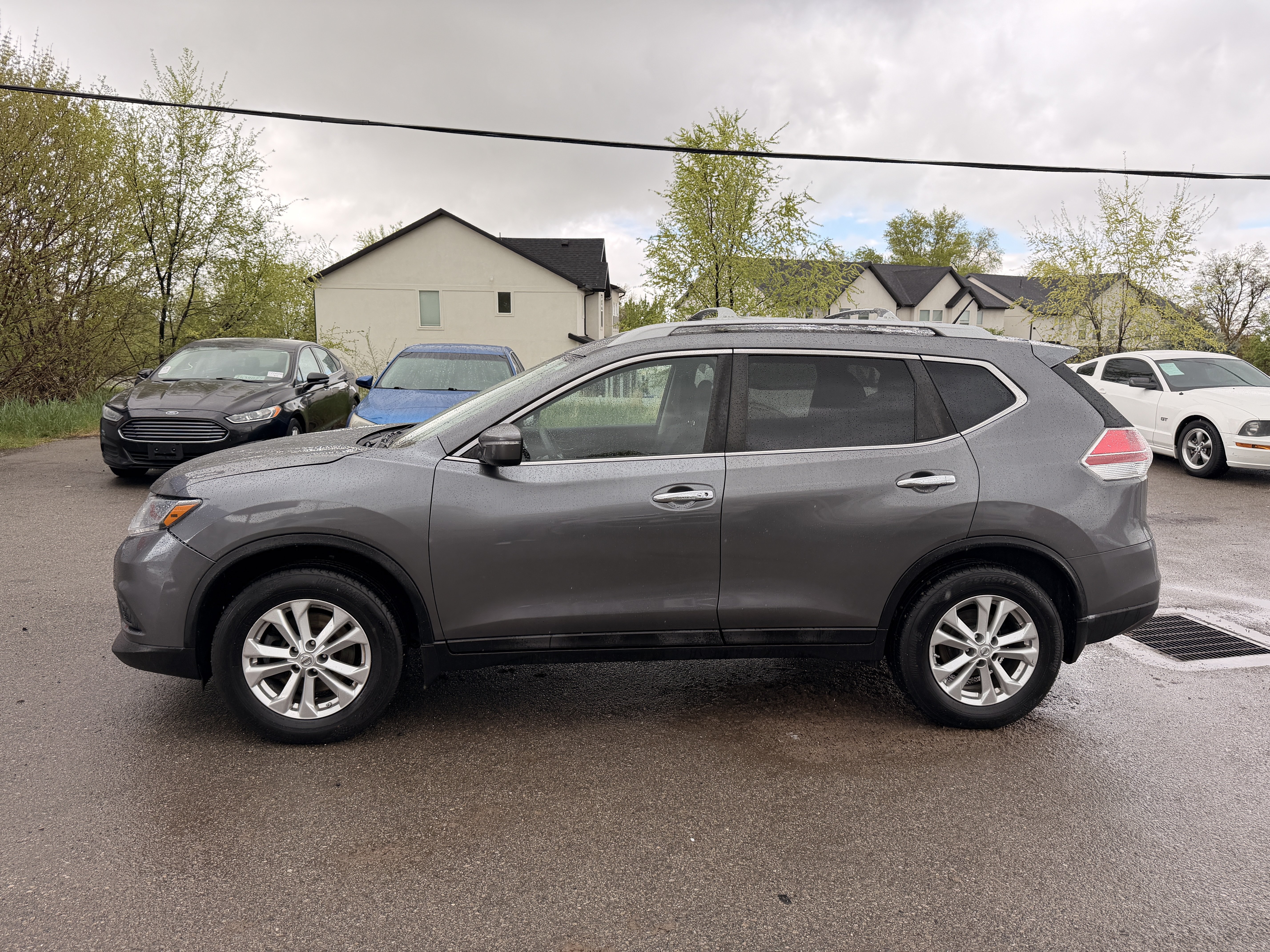 Used 2015 Nissan Rogue SV w/ SV Family Package AWD/4WD image 8