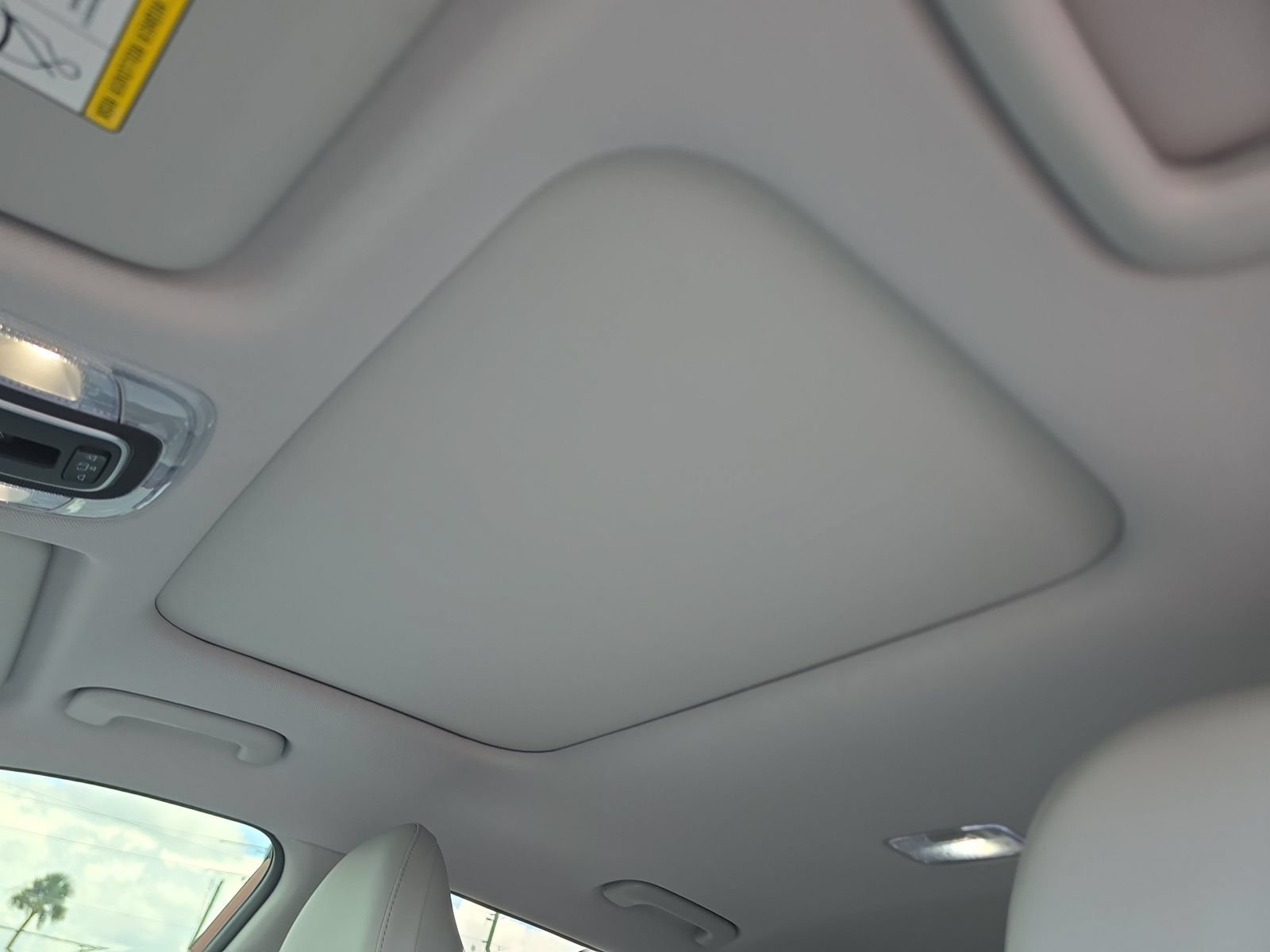 Used 2024 Hyundai Kona Limited FWD image 17