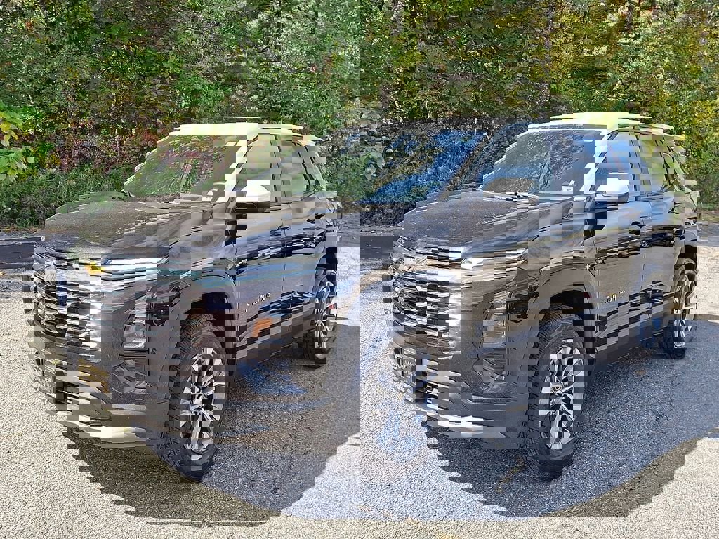 Used 2026 Chevrolet Equinox LT image 3