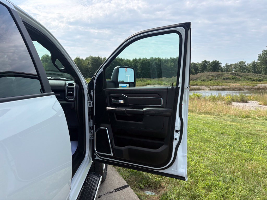 Used 2026 RAM 2500 Laramie w/ Sport Appearance Package AWD/4WD image 33