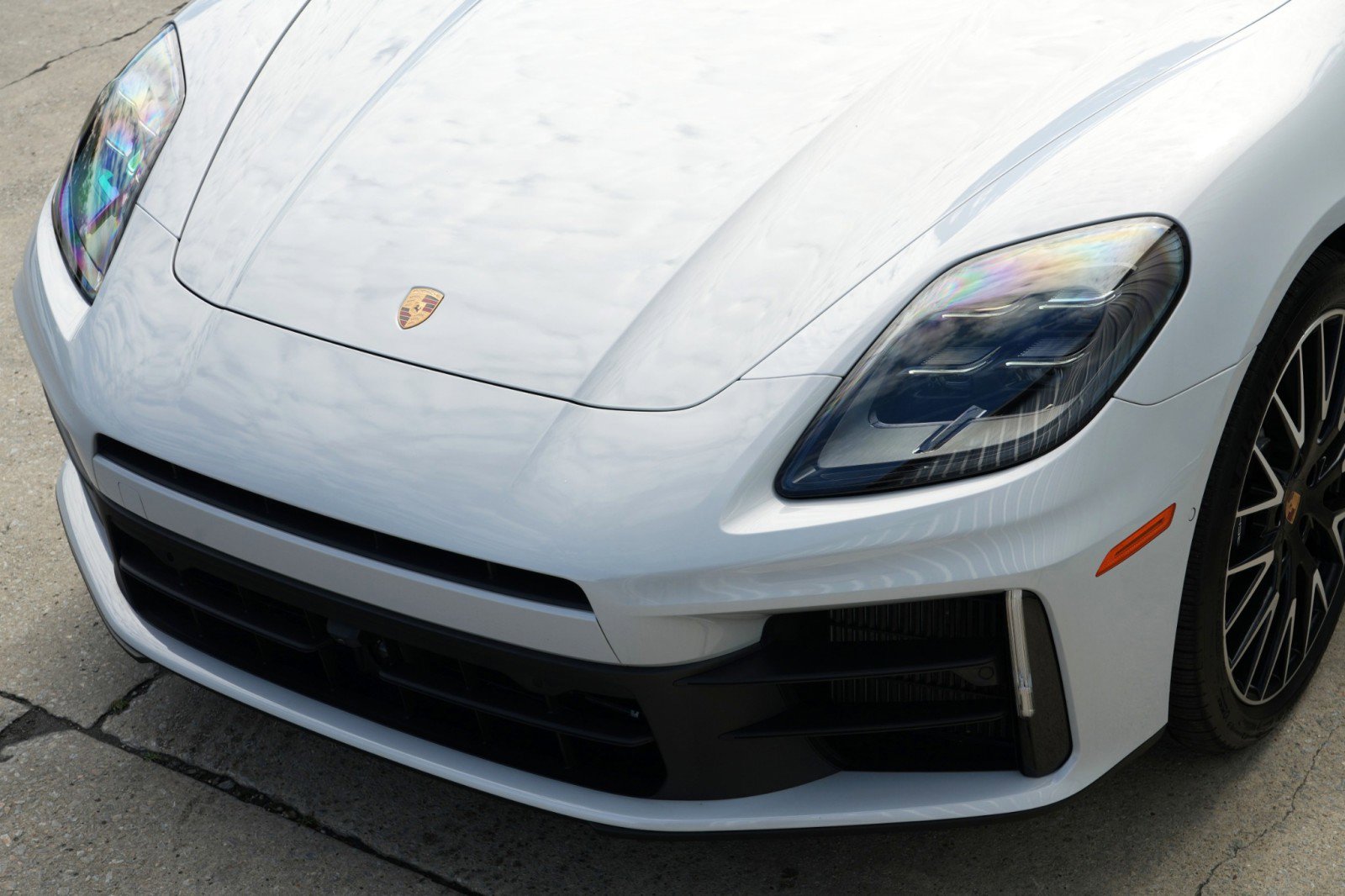 Used 2025 Porsche Panamera 4 w/ Premium Package image 65