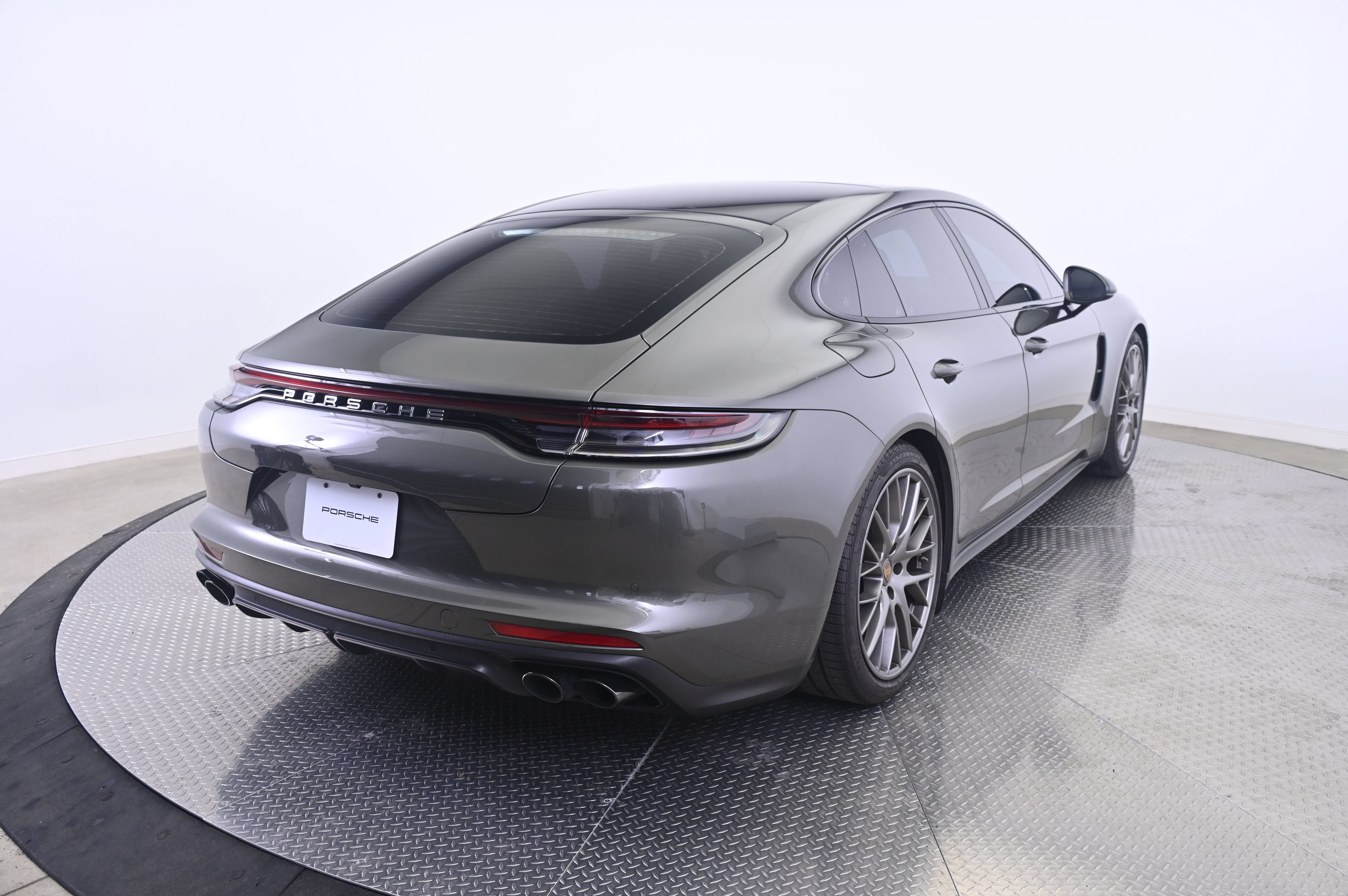 Certified 2023 Porsche Panamera 4S AWD/4WD image 7