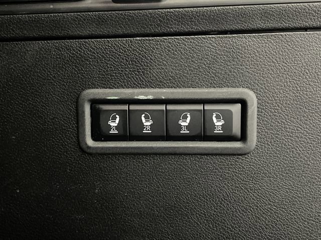 Used 2023 Jeep Wagoneer Series II w/ Premium Group I image 17