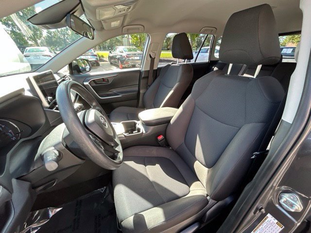 Used 2025 Toyota RAV4 LE AWD/4WD image 17