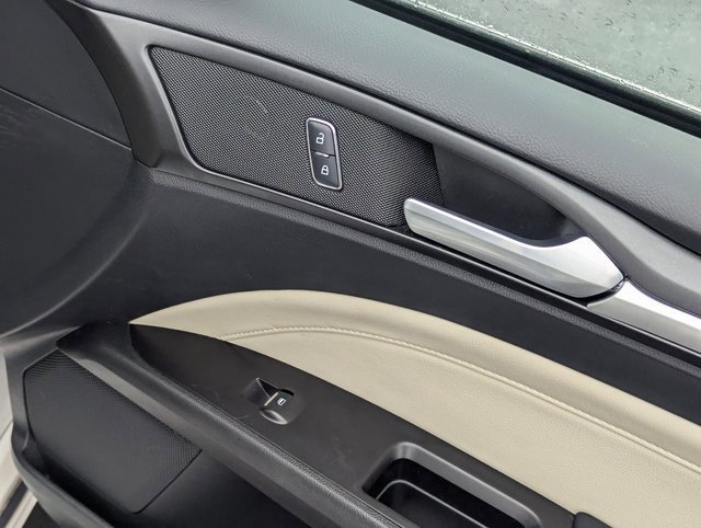Used 2018 Ford Fusion Energi Titanium image 34