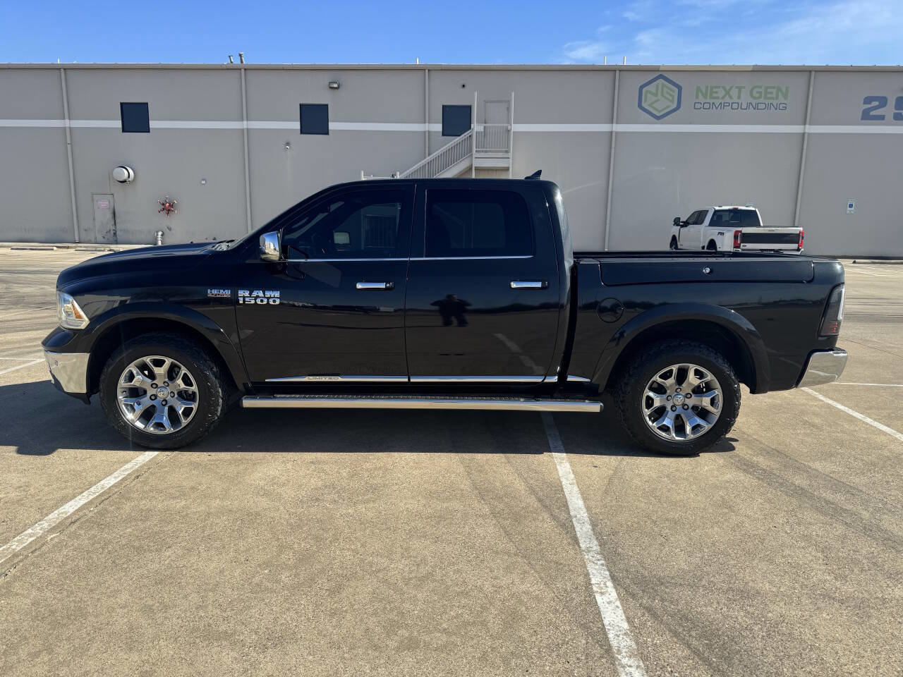 Used 2016 RAM 1500 Limited image 8
