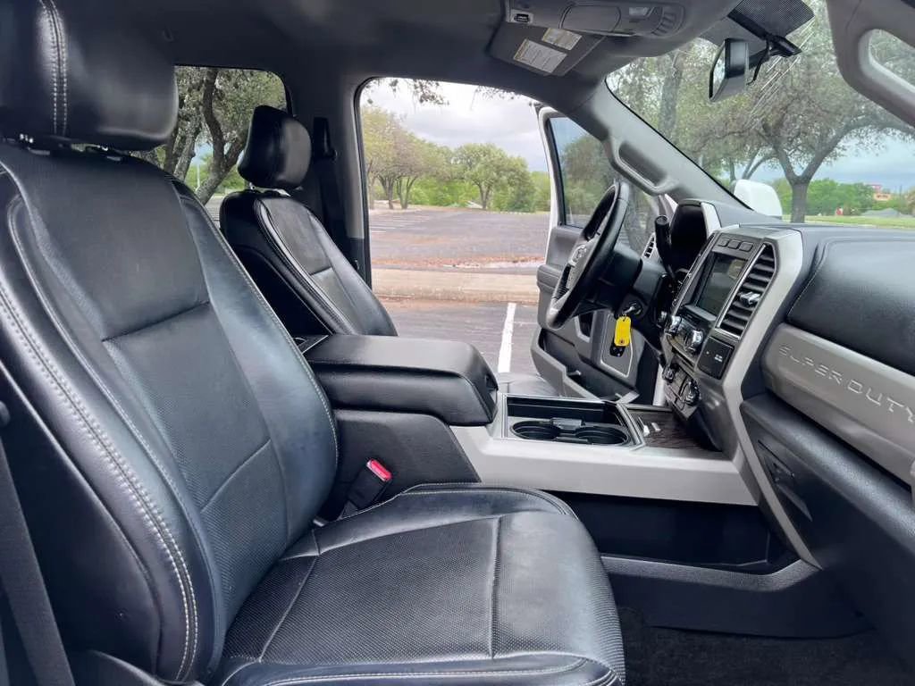 Used 2017 Ford F250 Lariat w/ Lariat Value Package RWD image 34