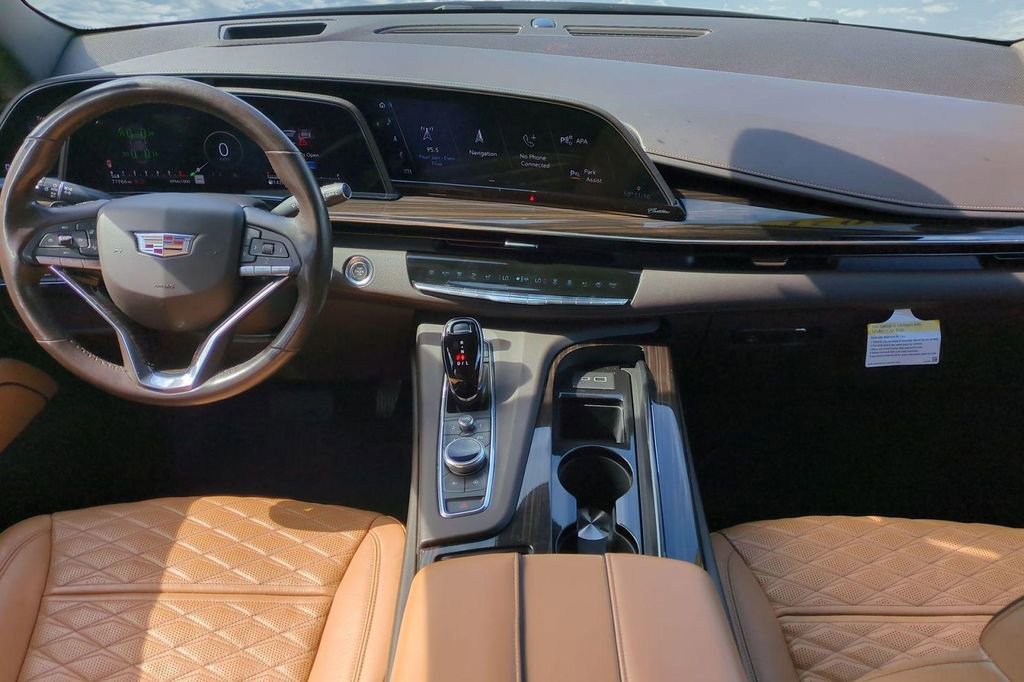 Used 2021 Cadillac Escalade Premium Luxury image 15
