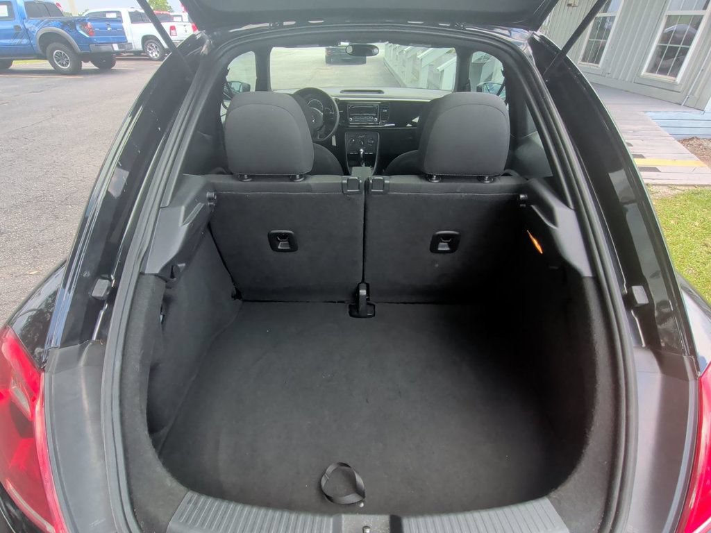 Used 2014 Volkswagen Beetle 2.5 FWD image 21