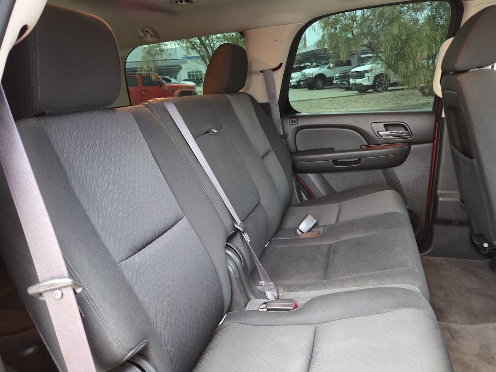 Used 2012 Chevrolet Tahoe LS RWD image 17