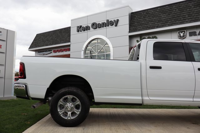 Used 2025 RAM 3500 Big Horn image 39
