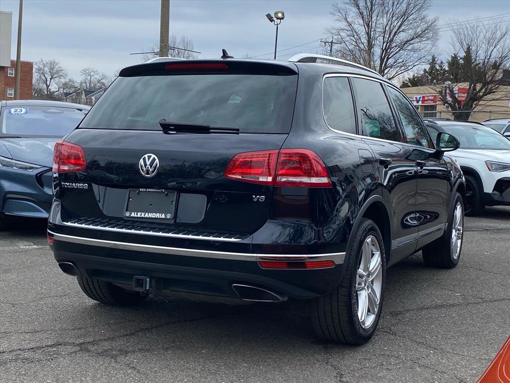 Used 2015 Volkswagen Touareg Executive image 3