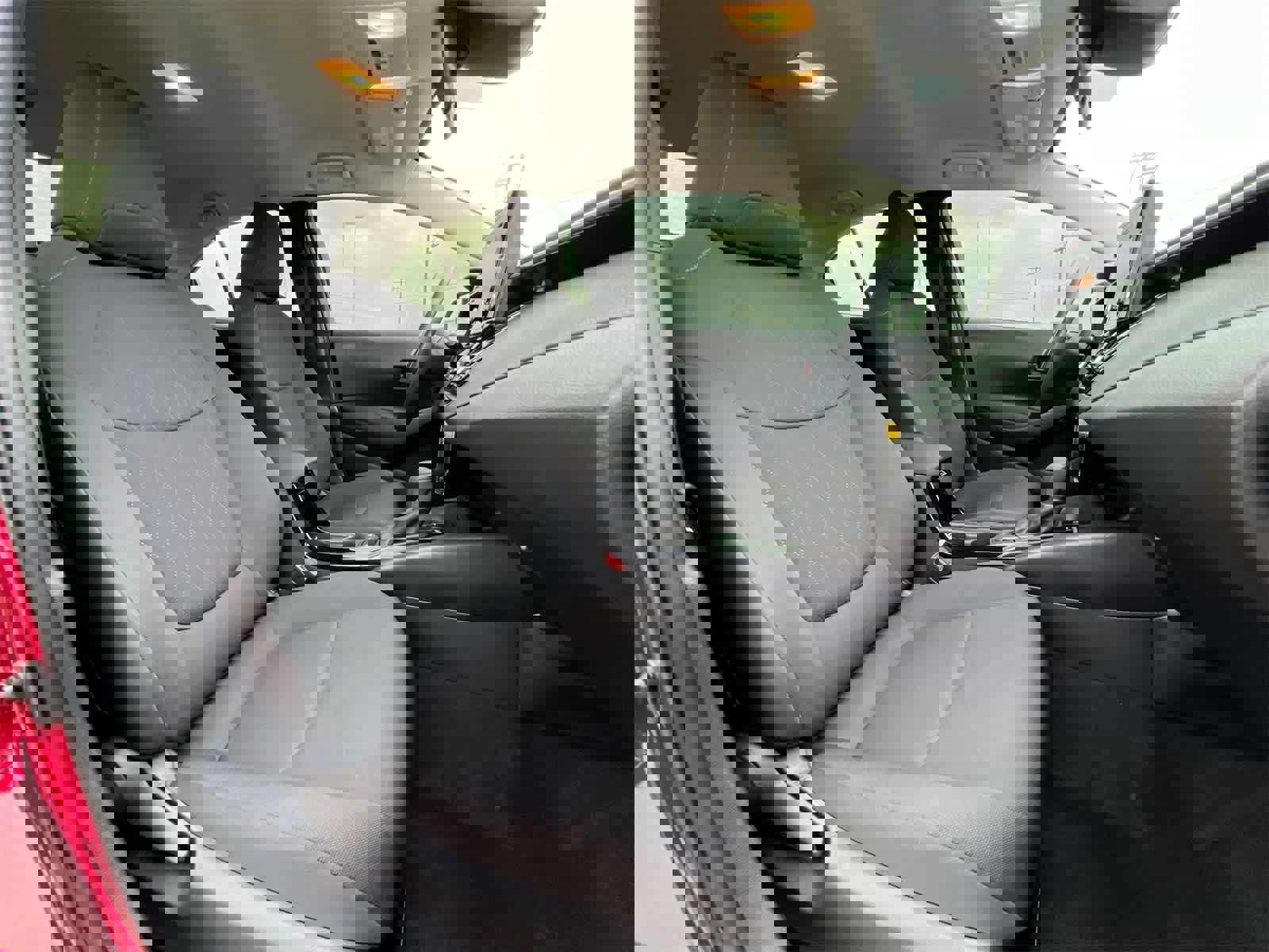 Used 2022 Toyota Corolla LE image 21