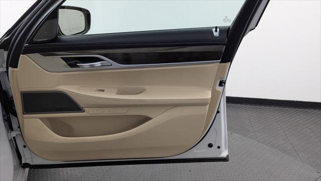 Used 2019 BMW 740i w/ Executive Package RWD image 22