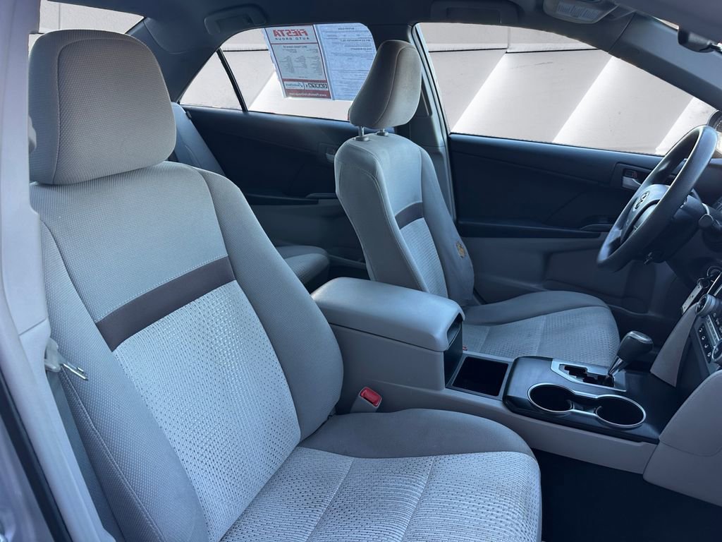 Used 2012 Toyota Camry LE image 14