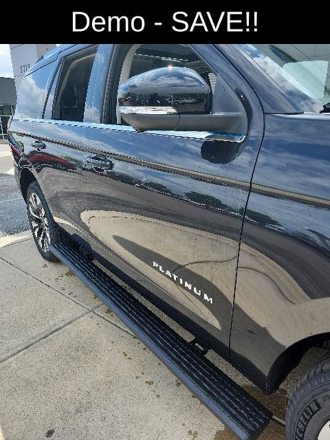 New 2026 Ford Expedition Platinum w/ Driver's Package AWD/4WD image 11