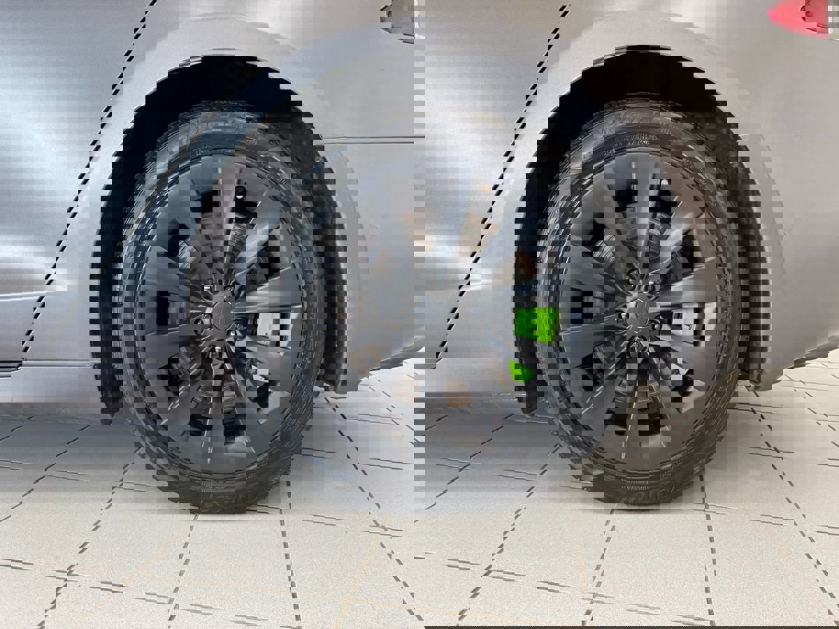 Used 2017 Tesla Model S 75D image 89