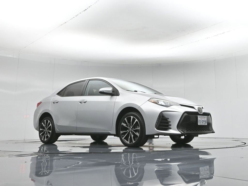 Used 2017 Toyota Corolla SE w/ Carpet Mat Package (TMS) FWD image 4