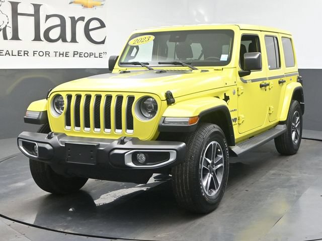Used 2023 Jeep Wrangler Unlimited Sahara w/ LED Lighting Group AWD/4WD image 7