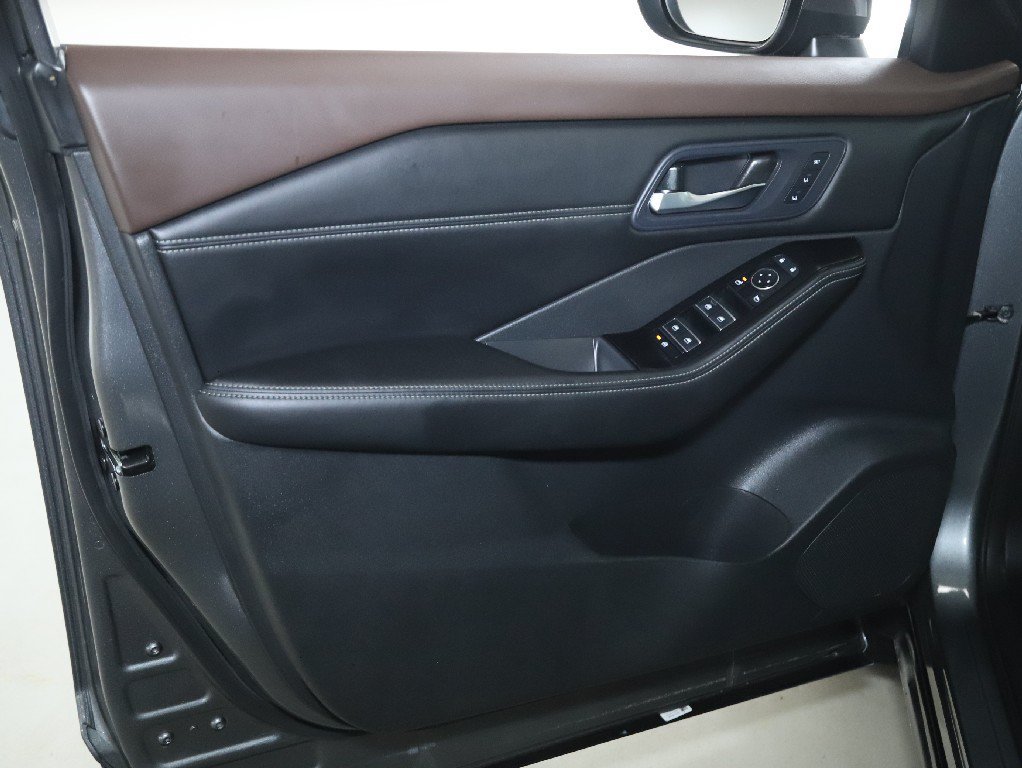 Certified 2023 Nissan Rogue SL AWD/4WD image 16