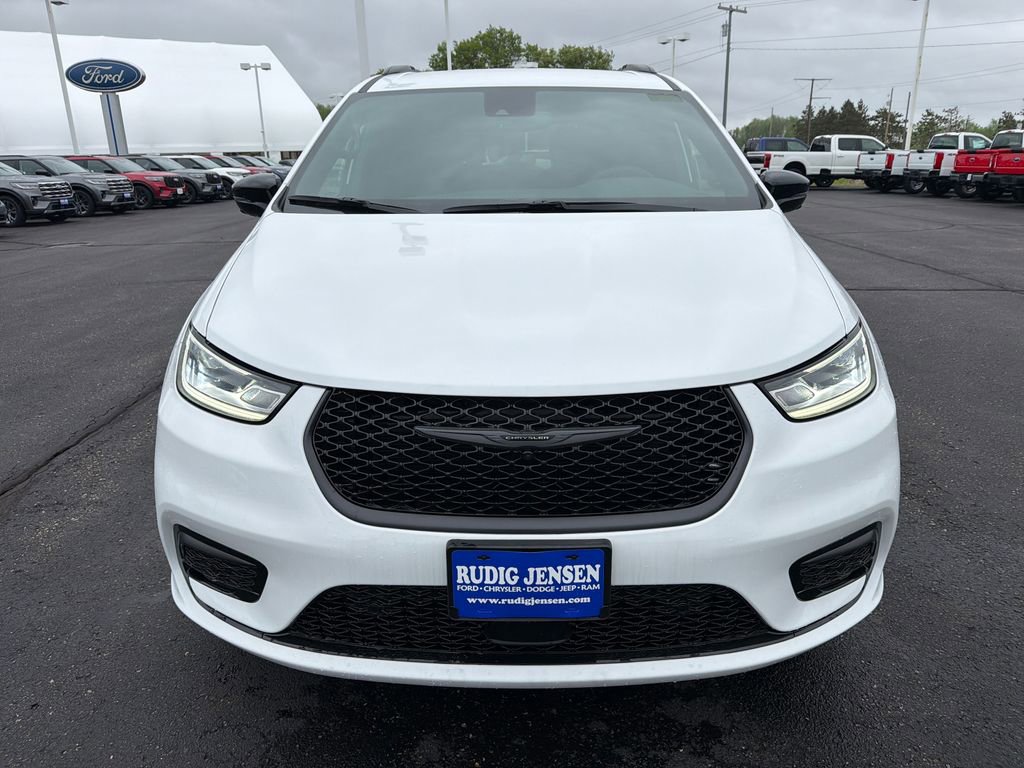 New 2026 Chrysler Pacifica Select w/ S Appearance Package AWD/4WD image 8