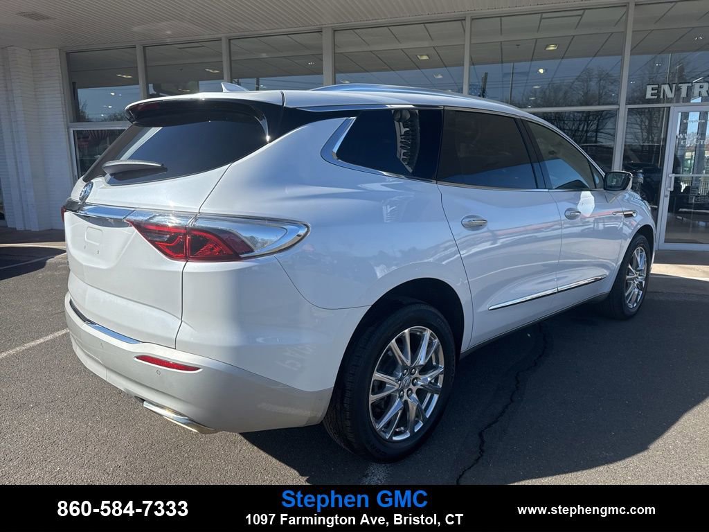 Used 2023 Buick Enclave Essence w/ Experience Buick Package image 7