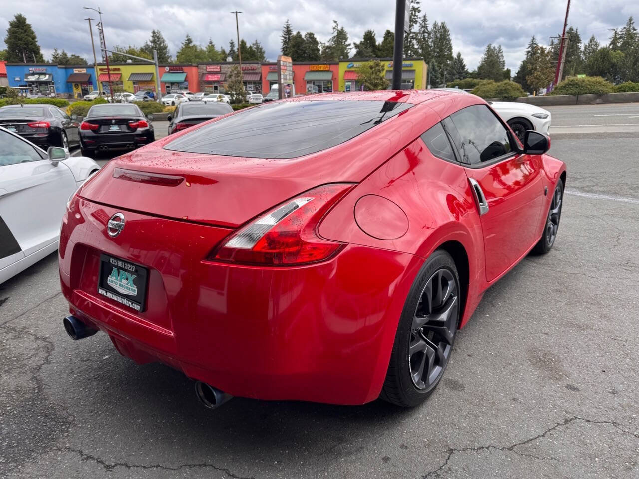 Used 2016 Nissan 370Z Coupe RWD image 8