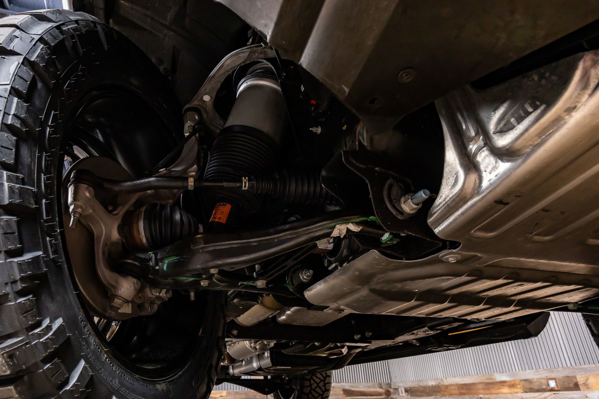 Used 2025 GMC Yukon AT4 Ultimate image 14