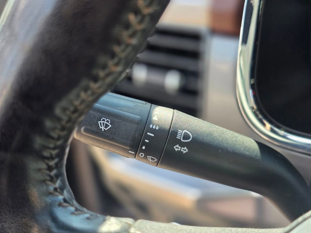 Used 2023 Ford F150 Lariat image 34