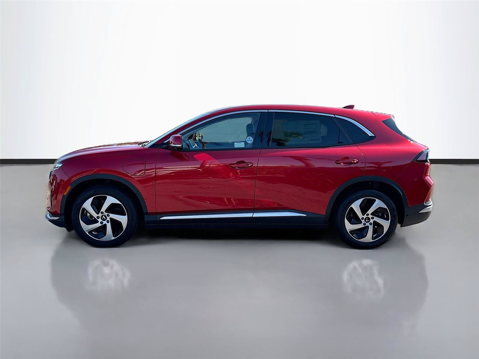 New 2025 VinFast VF 8 Eco AWD/4WD image 4