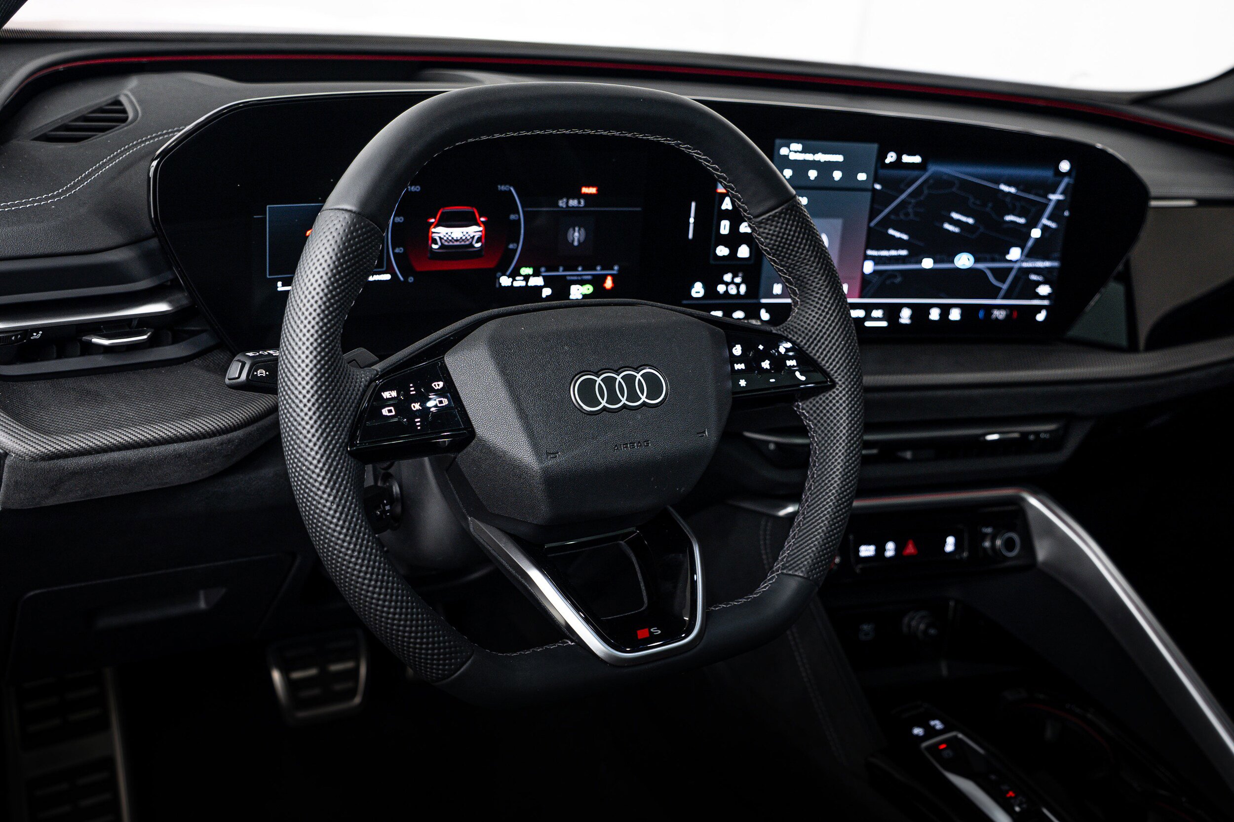 Certified 2025 Audi SQ5 Premium Plus w/ Premium Plus Package AWD/4WD image 11