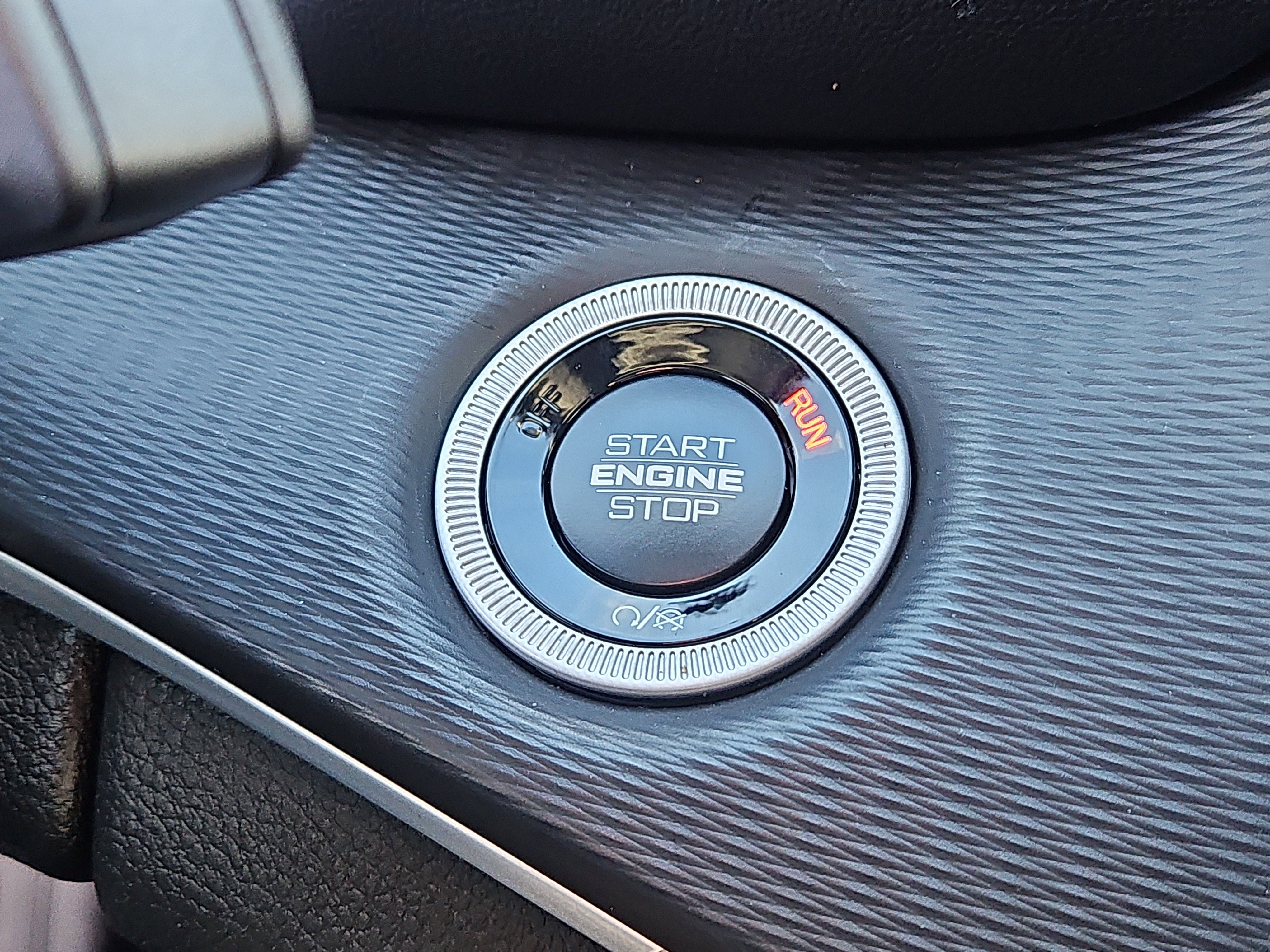 Used 2024 Jeep Grand Cherokee L Laredo w/ Trailer Tow Package image 14