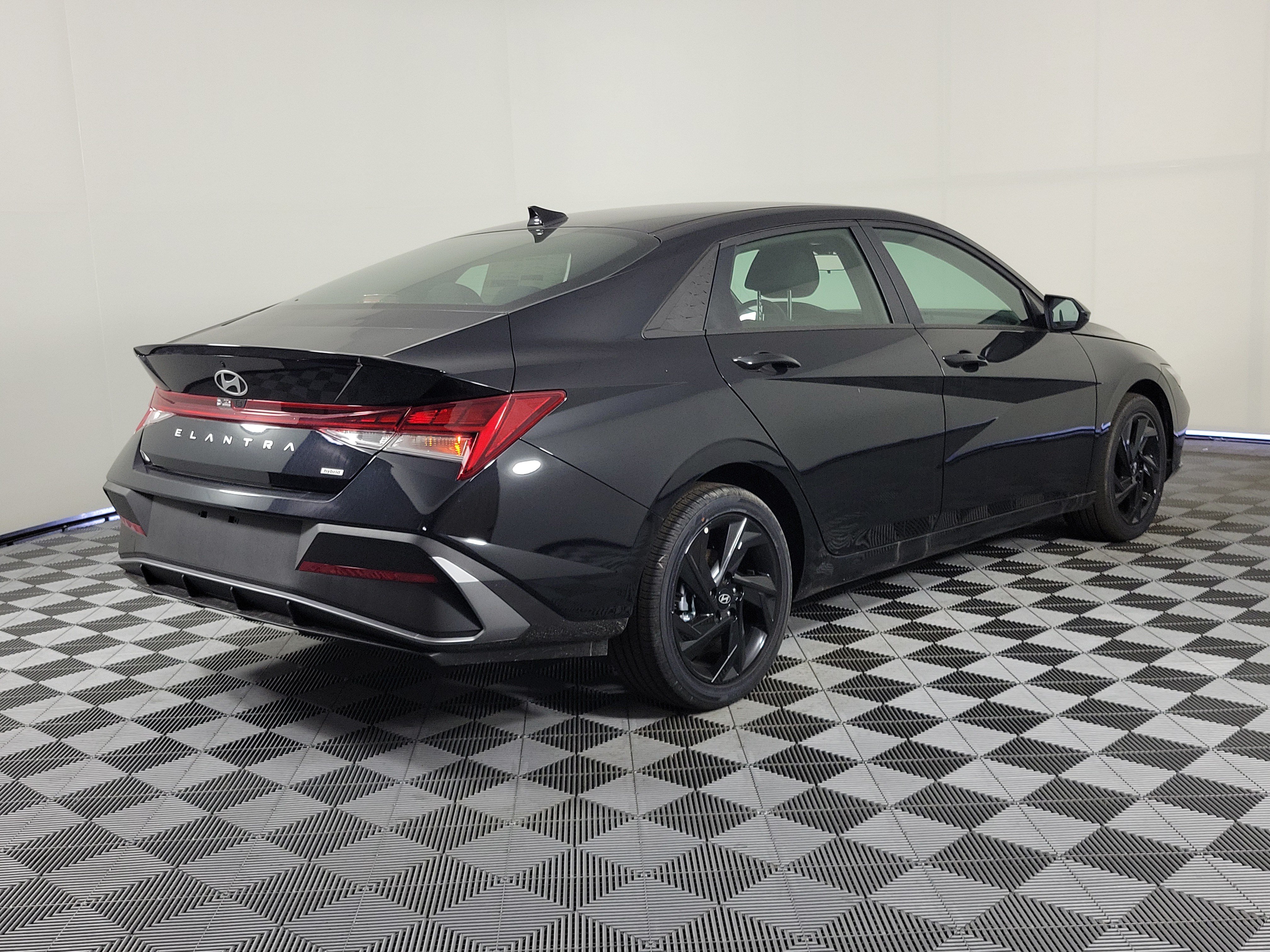 New 2026 Hyundai Elantra SEL FWD image 3