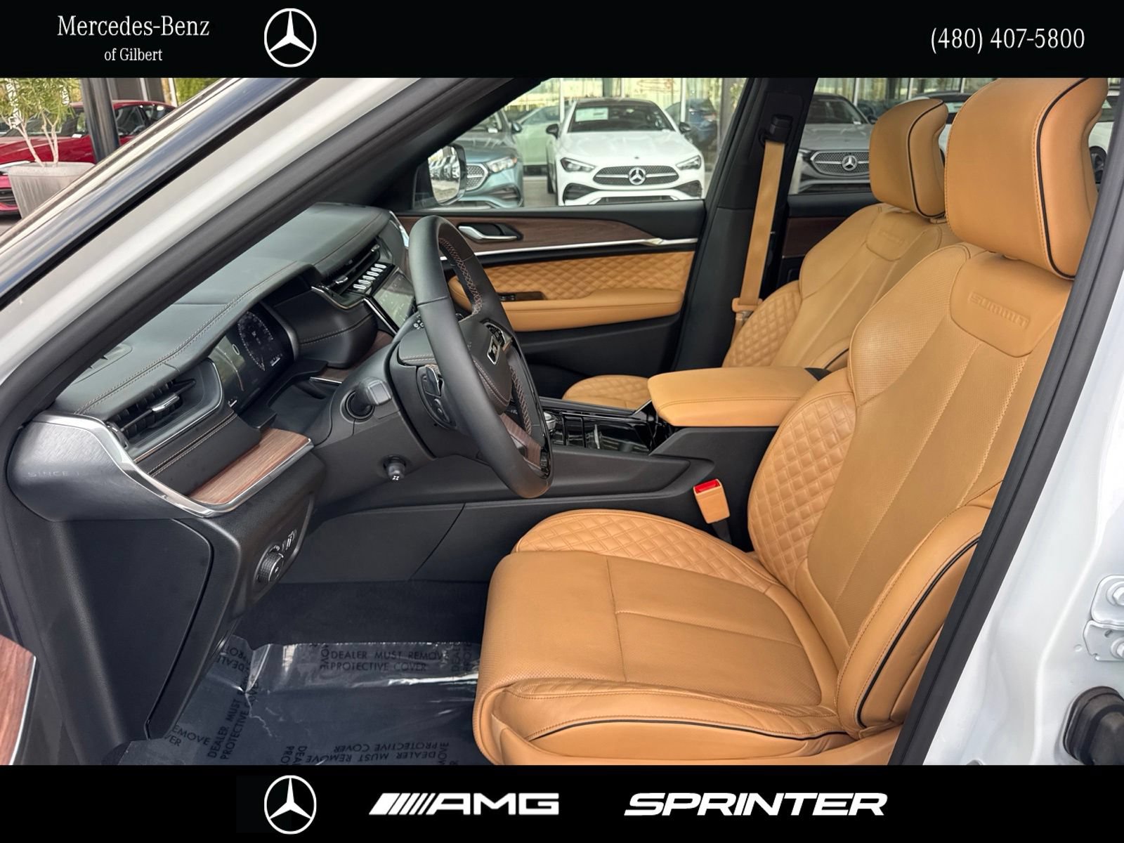Used 2024 Jeep Grand Cherokee L Summit AWD/4WD image 8