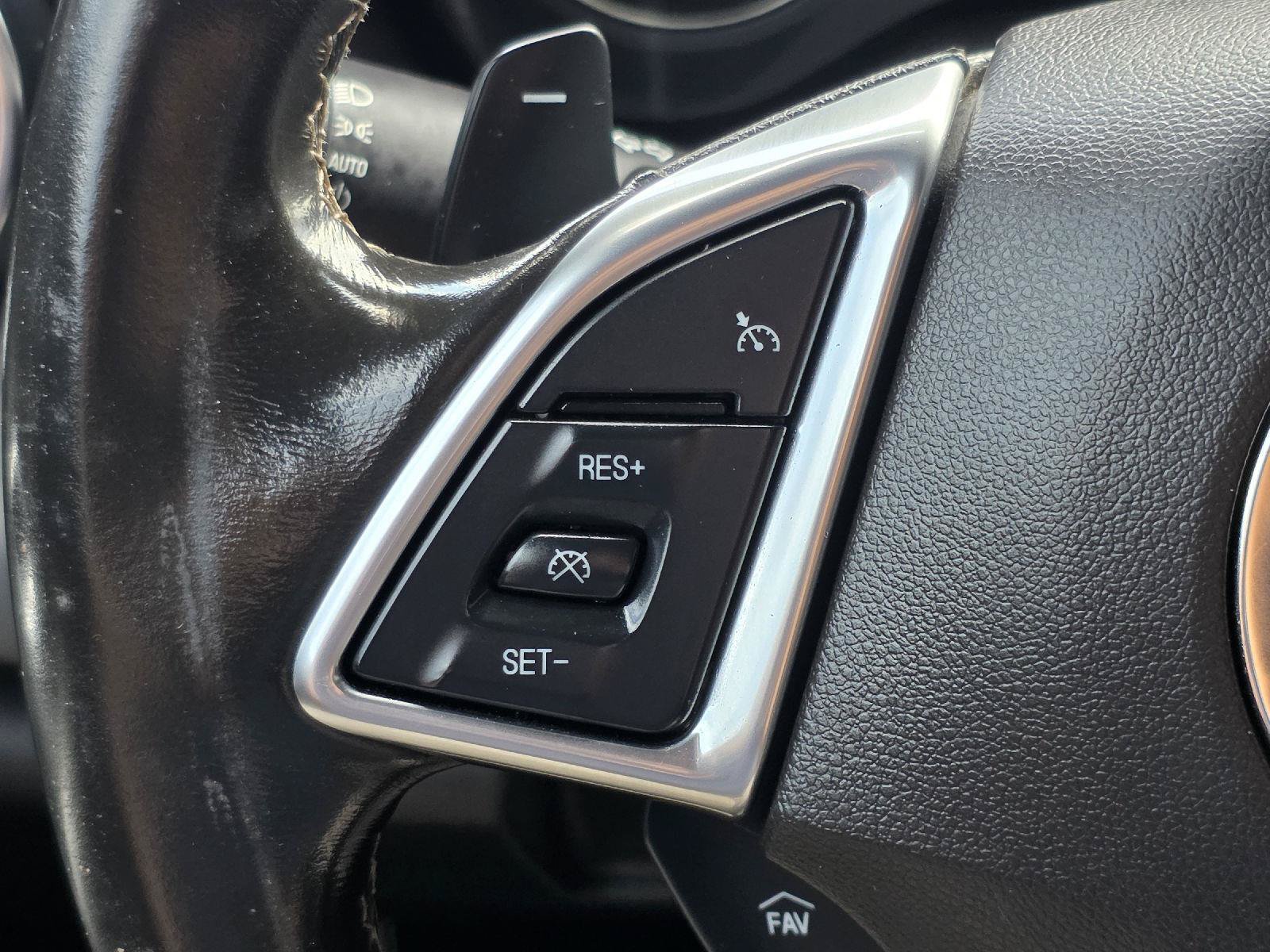Used 2022 Chevrolet Camaro LT RWD image 13