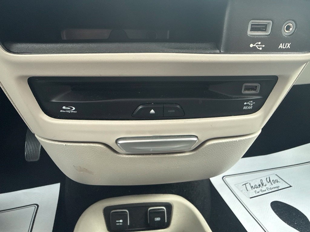 Used 2020 Chrysler Pacifica Touring-L Plus FWD image 13