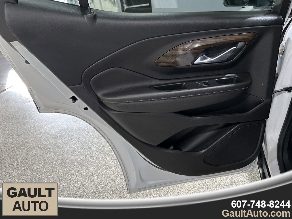 Used 2019 GMC Terrain Denali w/ Advanced Safety Package image 15
