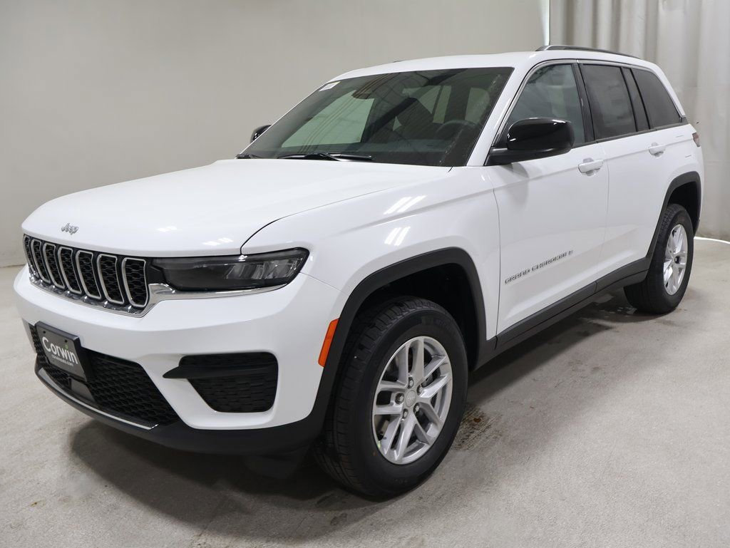 New 2025 Jeep Grand Cherokee Laredo X image 3