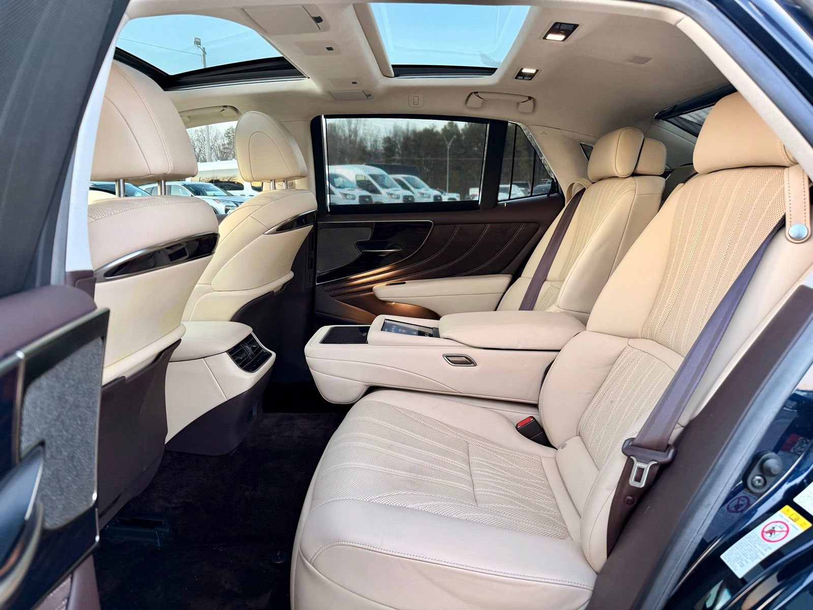 Used 2019 Lexus LS 500 w/ Luxury Package image 23
