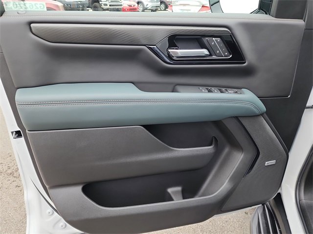 New 2026 GMC Yukon XL AT4 image 11