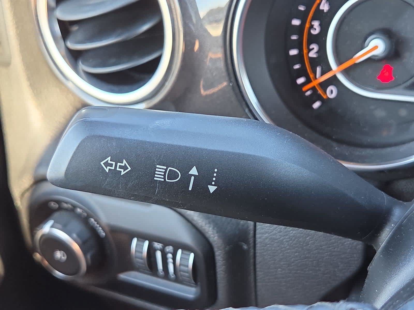Used 2021 Jeep Wrangler Unlimited Sahara AWD/4WD image 23