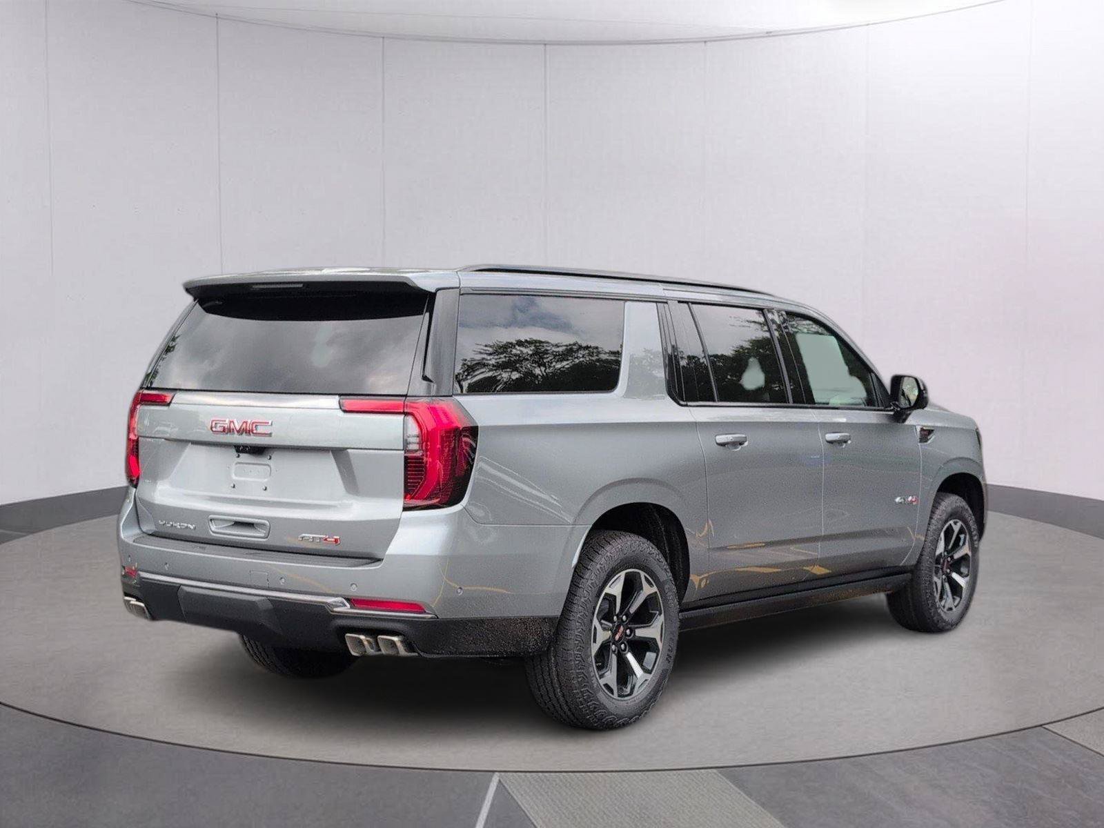New 2026 GMC Yukon XL AT4 w/ AT4 Premium Plus Package AWD/4WD image 7