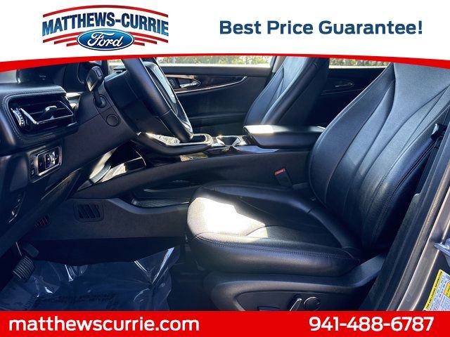 Used 2023 Lincoln Nautilus FWD w/ Premium Package image 9