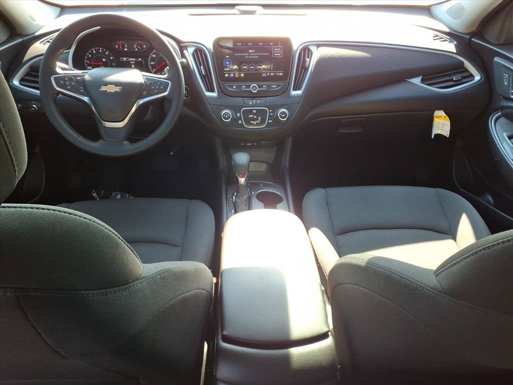 Used 2025 Chevrolet Malibu RS FWD image 22
