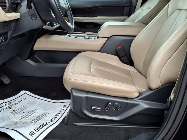 Used 2024 Ford Expedition Max Limited AWD/4WD image 16