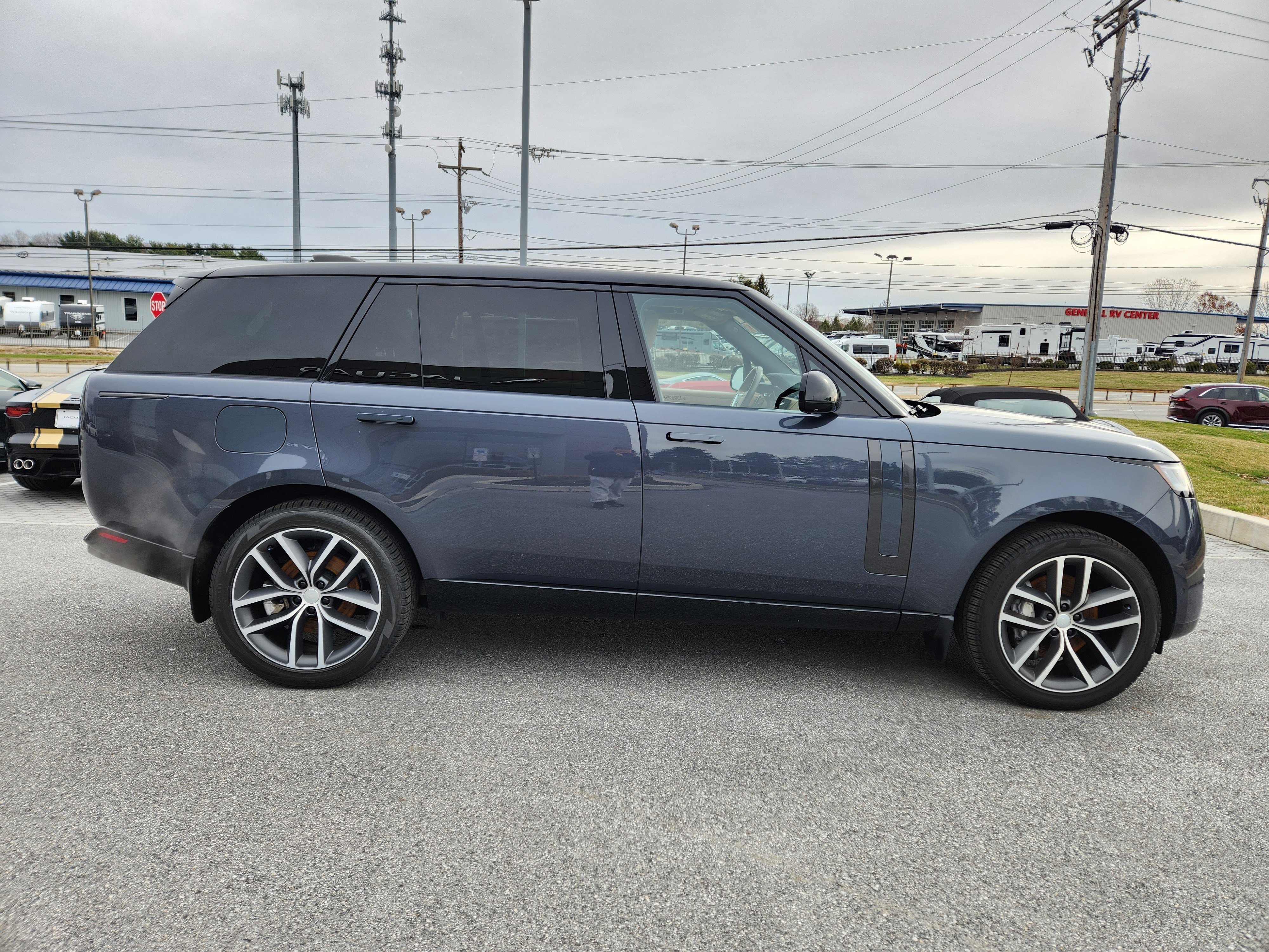 Certified 2024 Land Rover Range Rover Long Wheelbase SE image 6