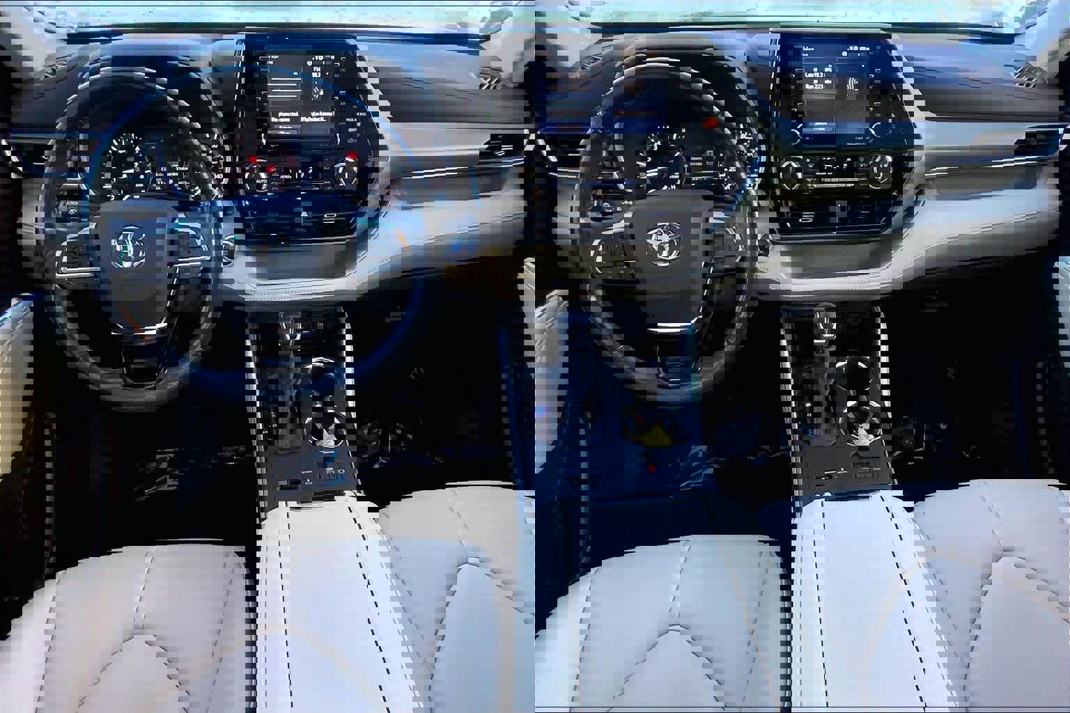 Used 2021 Toyota Highlander XLE image 15