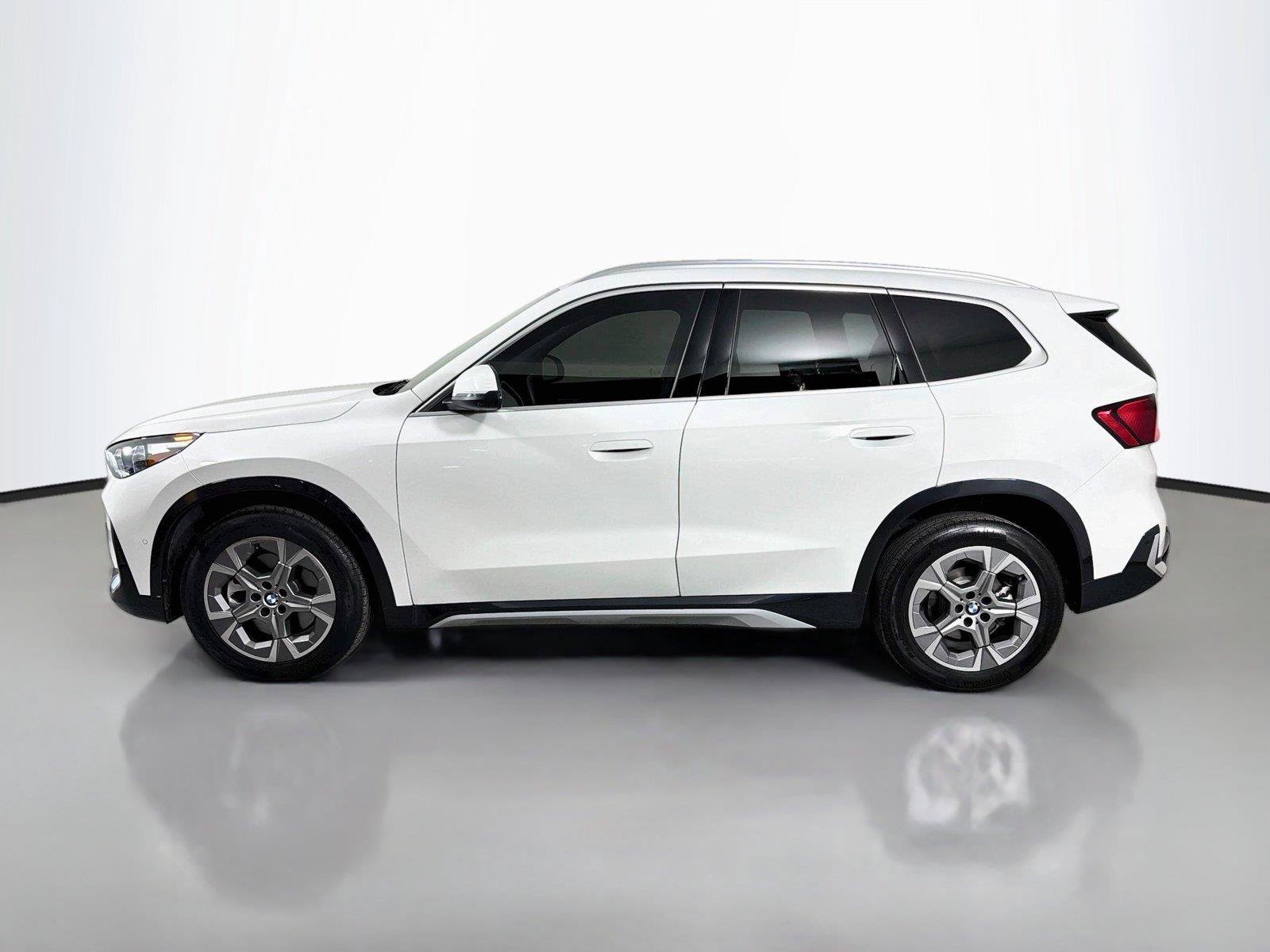 Used 2026 BMW X1 xDrive28i w/ Technology Package AWD/4WD image 9